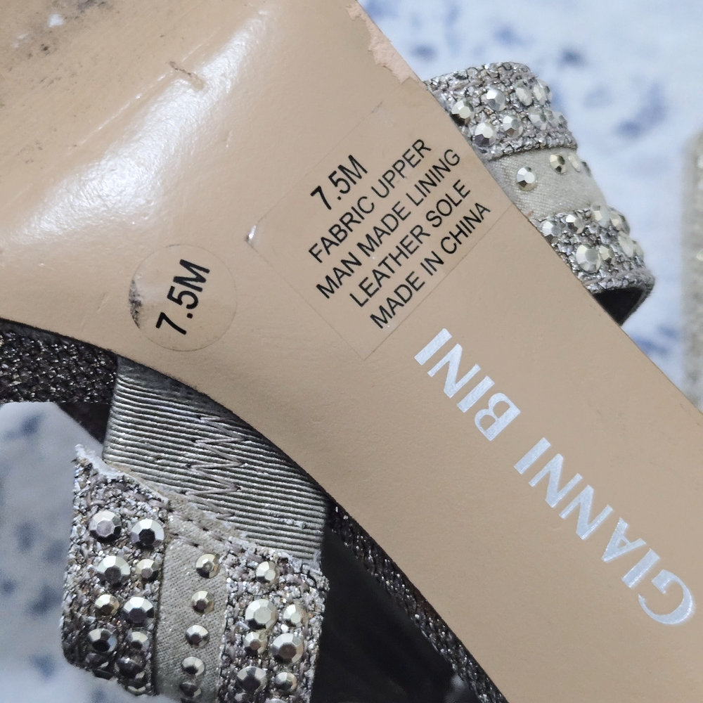 Gianni Bini Sianna Champagne and Gold, 7.5 - Picture 8 of 11